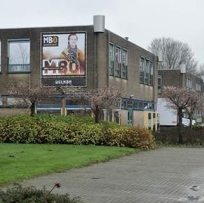 Roda'46 A4 speelt wedstrijd tegen bewoners AZC Leusden