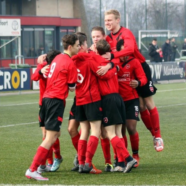 B1 wint van AFC'34 B1 en pakt periodetitel