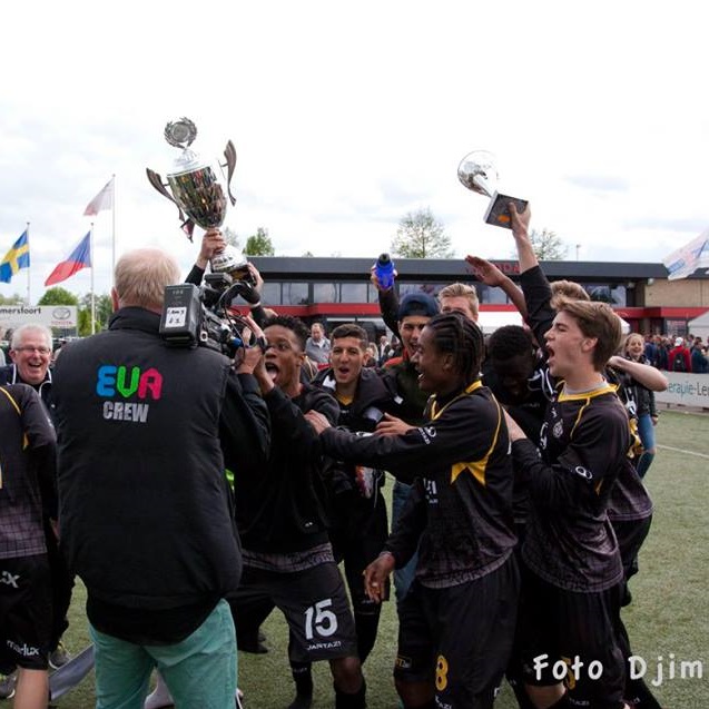 Leusder Krant: Afzeggingen doen toernooi Roda'46 geen pijn