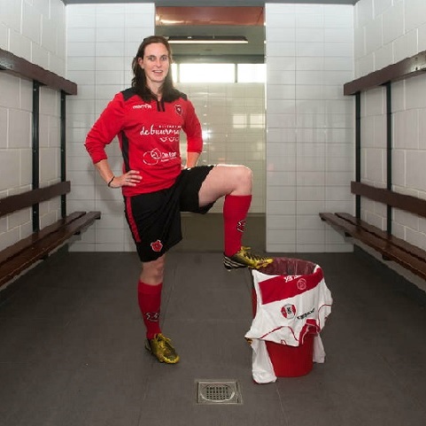 AD: 'Ouders als bodyguard bij het kleedhok'