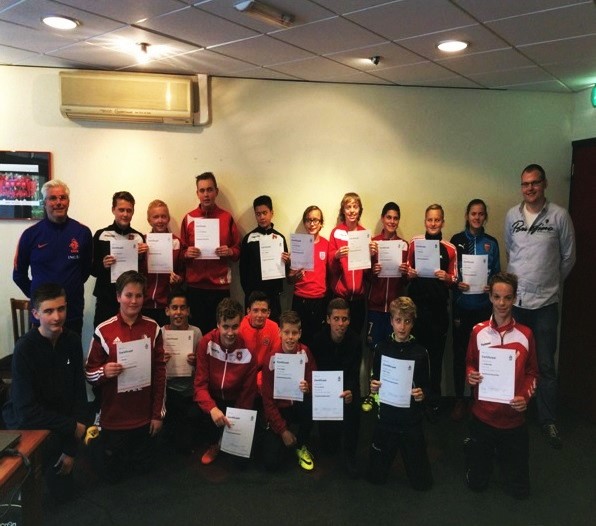 15 scheidsrechters voor de pupillen geslaagd