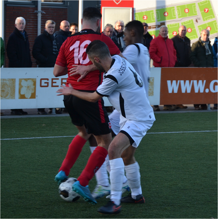 AD: Gijs Keuning schiet Roda 'koud in het veld' langs JSV Nieuwegein