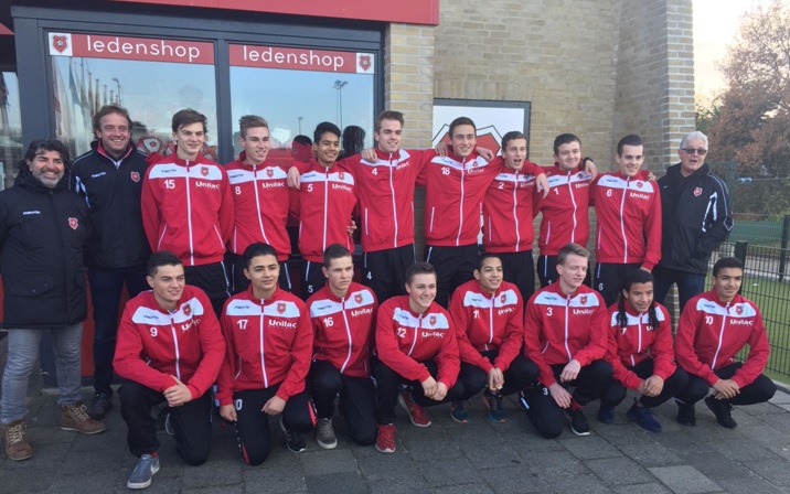 Roda'46 JO19.2 steunt Stichting Evi van Vugt