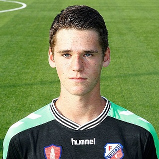 Fabian de Keijzer (ex Roda'46) tekent eerste profcontract