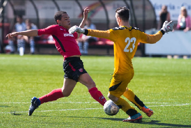 AD: Roda'46 kraakt VVZA