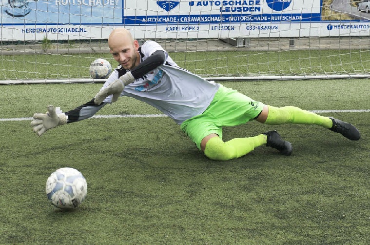 AD: Brian Bakkenes gaat nu bij Roda'46 voor zijn kans