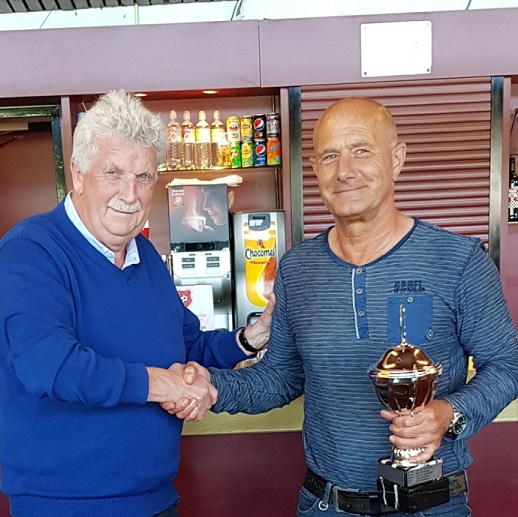 Jack de Smalen kampioen klaverjassen