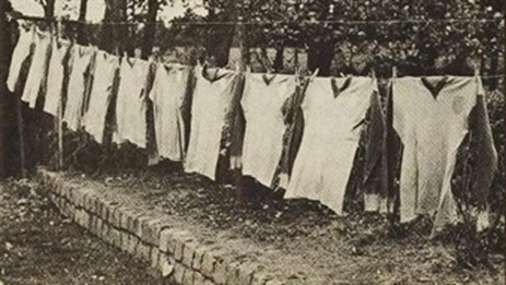 1946: Vaders straatvoetballers richten voetbalclub op