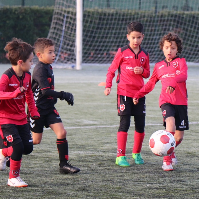 Roda JO9.2 geeft FC Utrecht JO8.1 goed partij