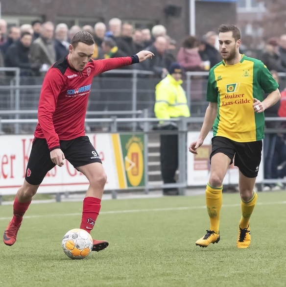 AD: Nigel van Zelst in 'de zestien' een killer, buiten de lijnen bescheiden