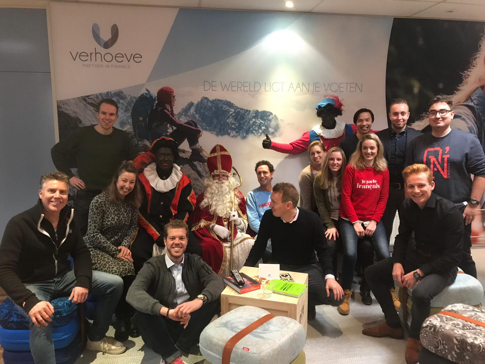 Sinterklaas op bezoek bij Roda-sponsors