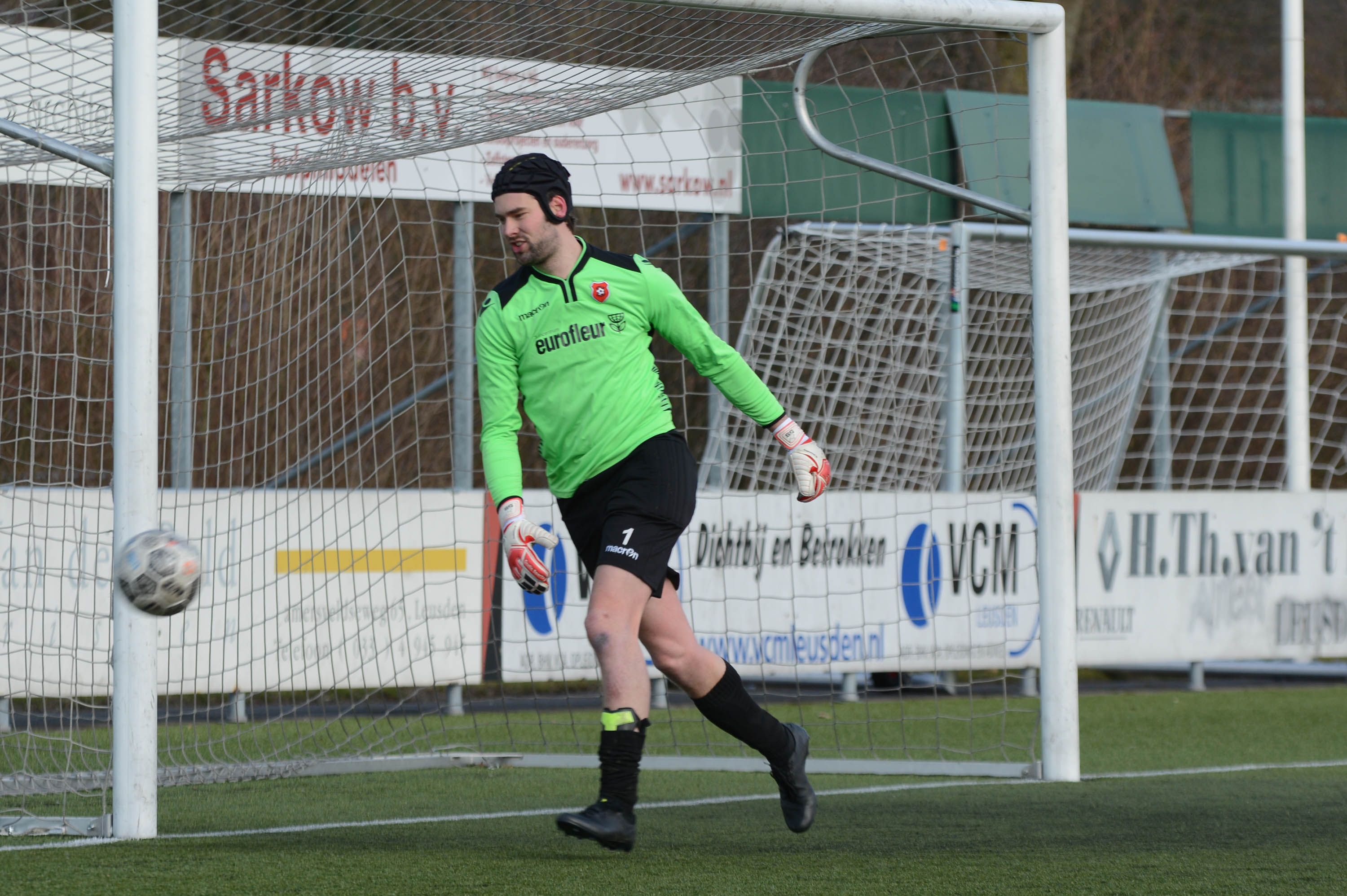 Roda Zon1 op bezoek bij titelkandidaat Theole