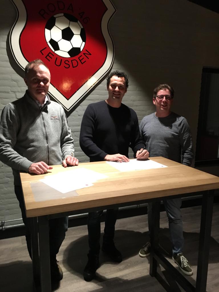 Ondertekening contract Jeroen Jooren