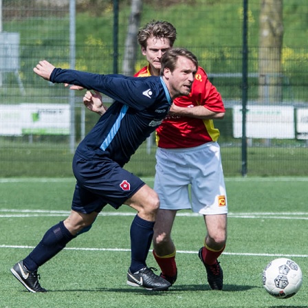Arne van Geldermalsen helpt Roda'46 Zon1 opnieuw