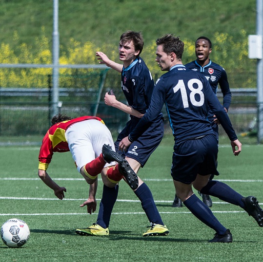 AD: Roda'46 Zon1 geen schijn van kans tegen SML