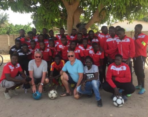 Oude kleding naar Gambia
