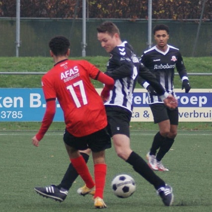 Roda’46 Zat 1 verliest geflatteerd van Bennekom, 5-1