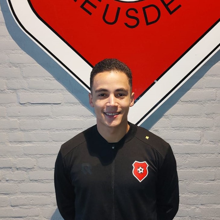 Mozes Hoppenbrouwer volgend seizoen trainer JO16