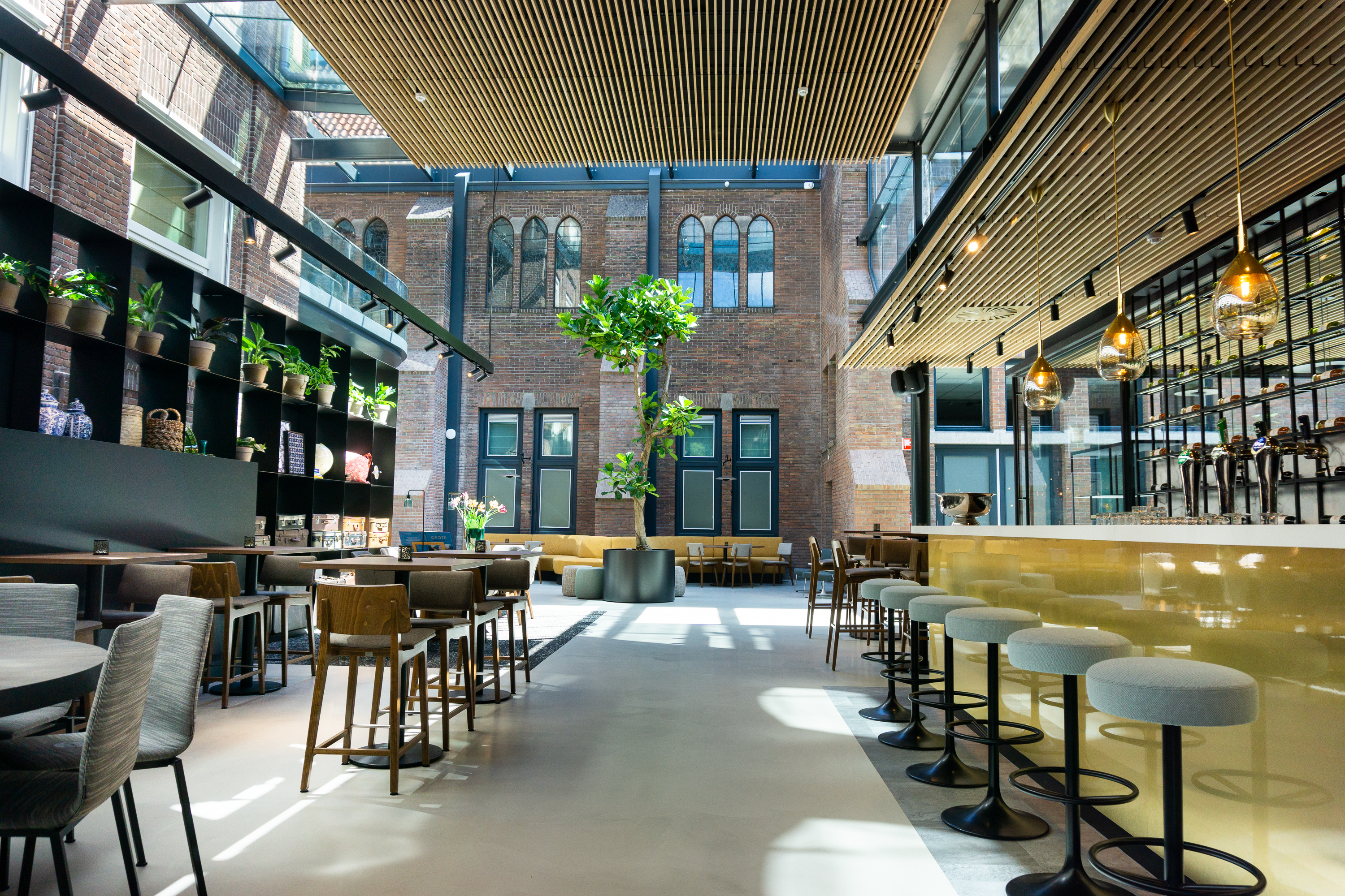 Hotel Kontakt der Kontinenten sponsort JO15-1