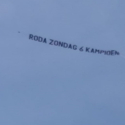 Vliegtuig boven Leusden: tekst voorbarig