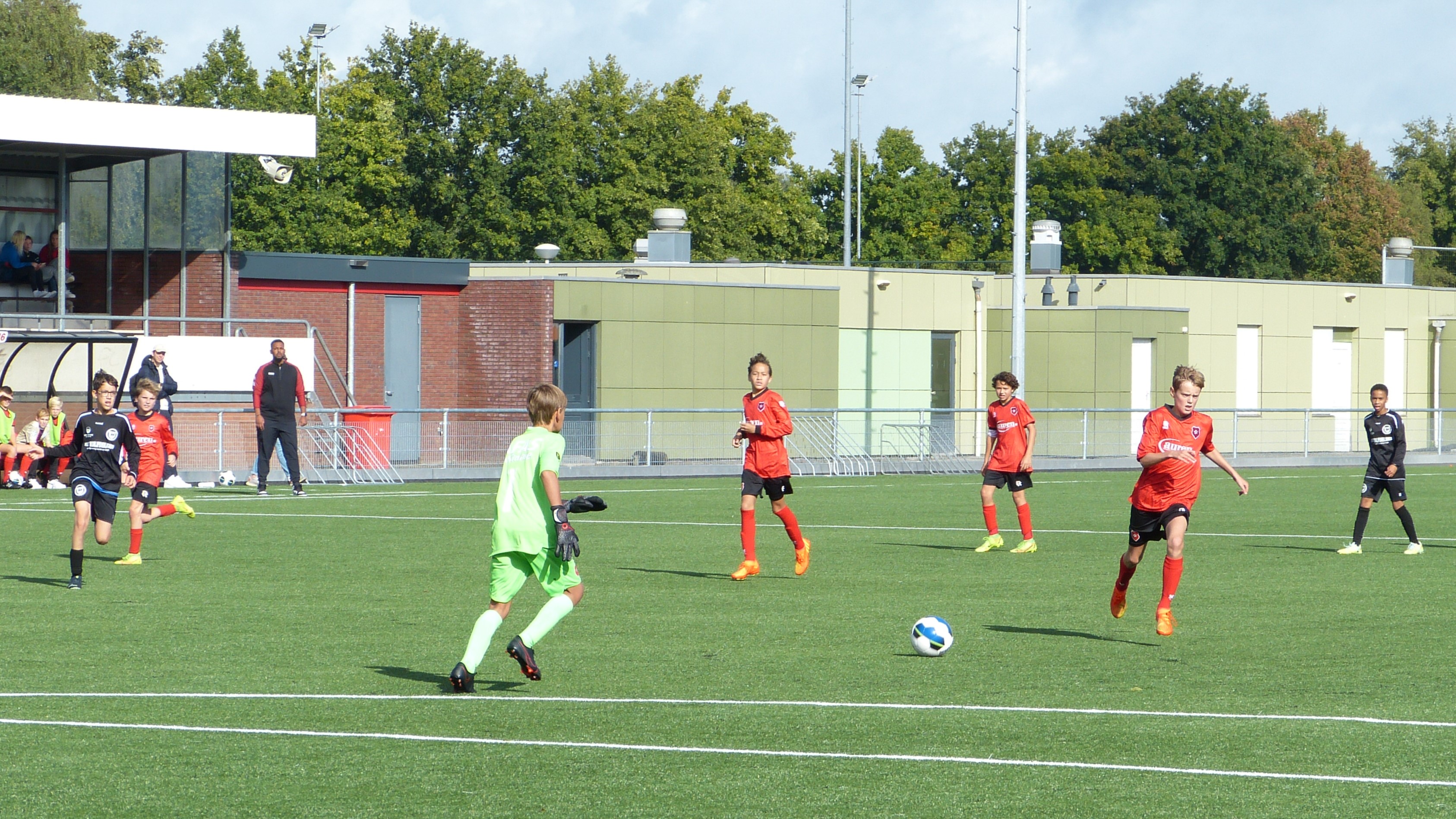 13.1 Buitenboys 4.JPG