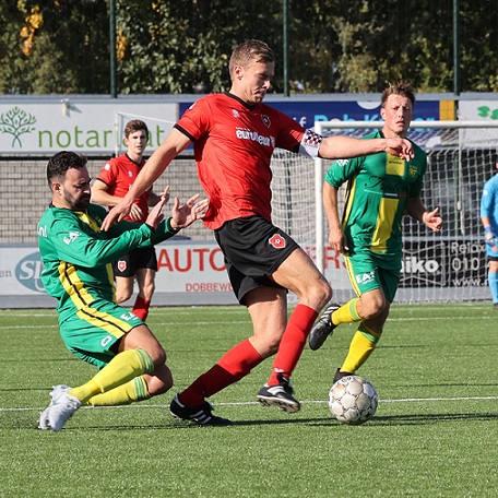 Roda’46 Zon1 veegt Voorschoten'97 van de mat