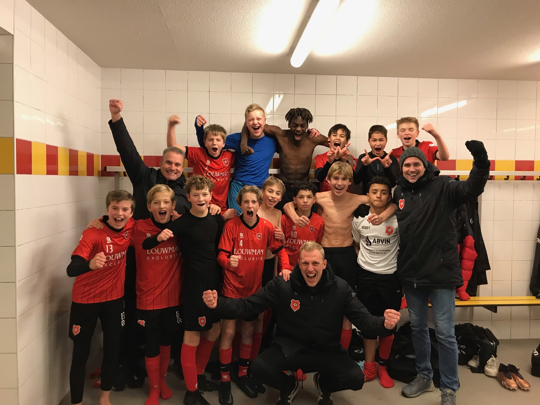 RODA O14-1 wint bekerkraker