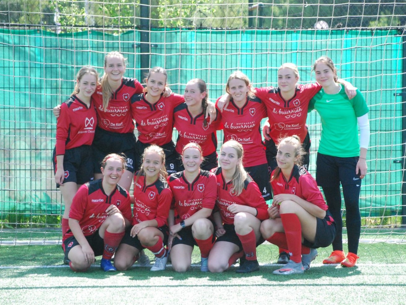 MO20 sluiten af met 8-0 winst