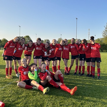 Meiden zoeken een trainer