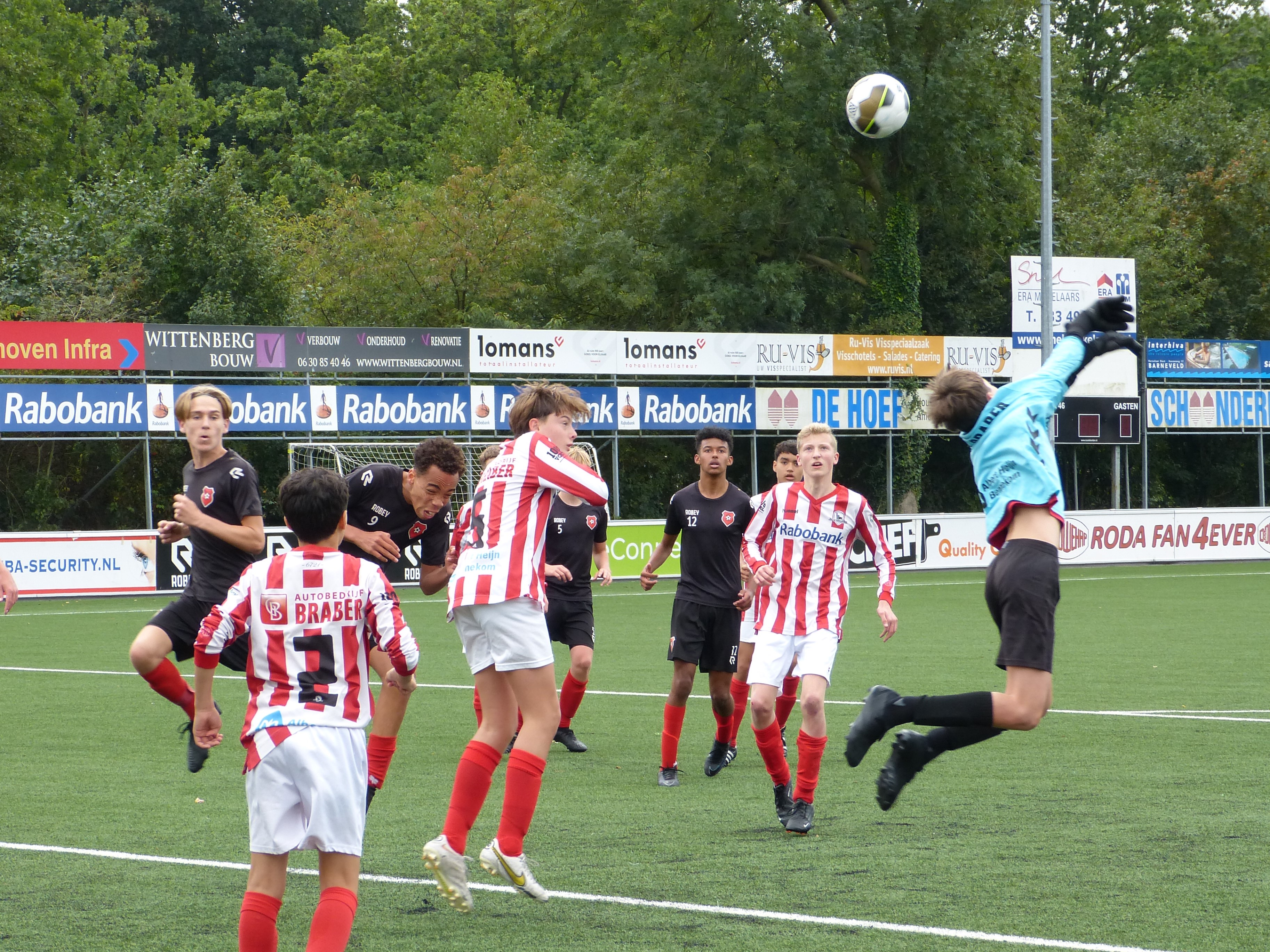 O15-1 begint sterk aan competitie