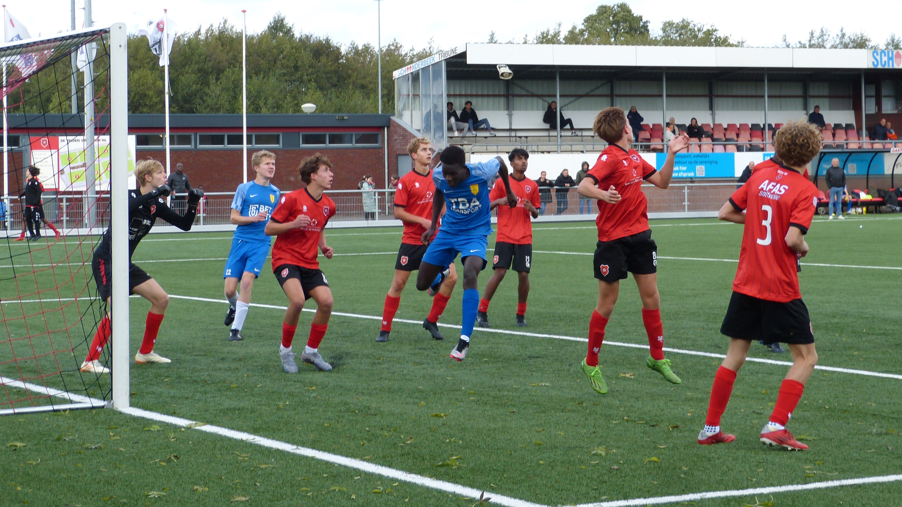 O17-1 wint oefenduel van DHSC