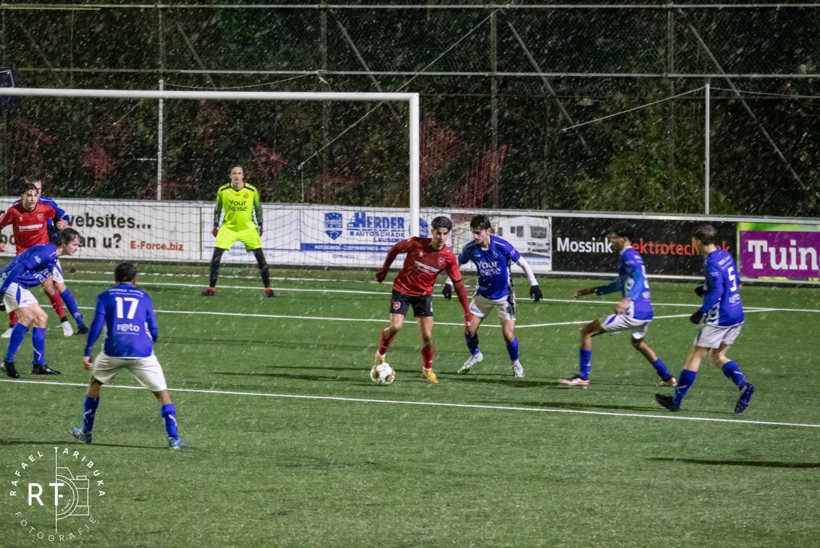 JONG RODA wint van SO Soest