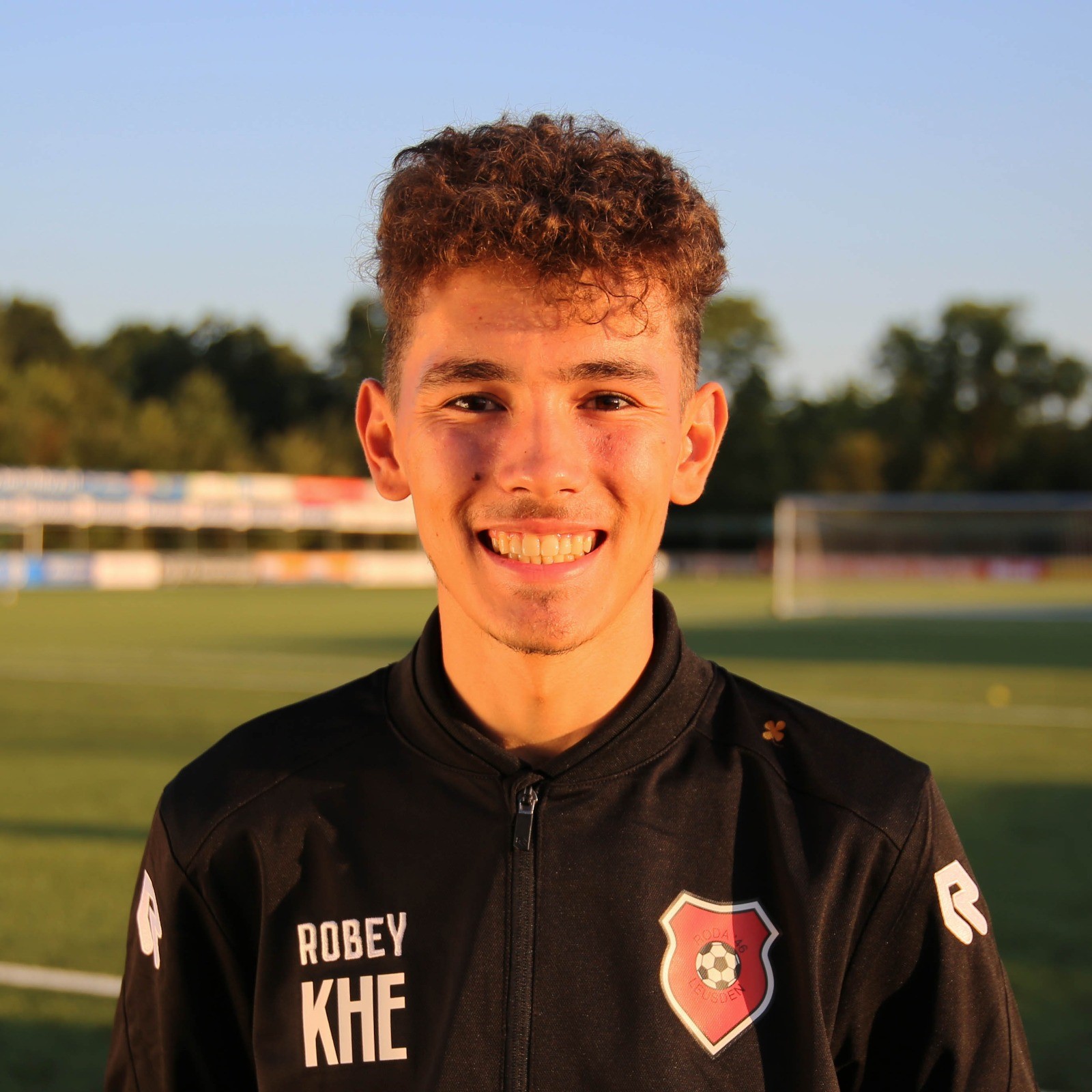 Kyon van Heusden 3 jaar langer trainer bij Roda'46