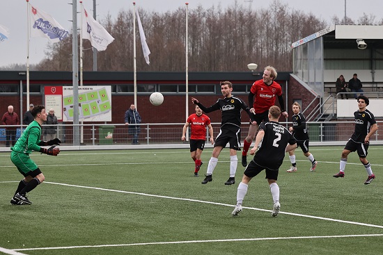 Ontlading diep in blessuretijd!