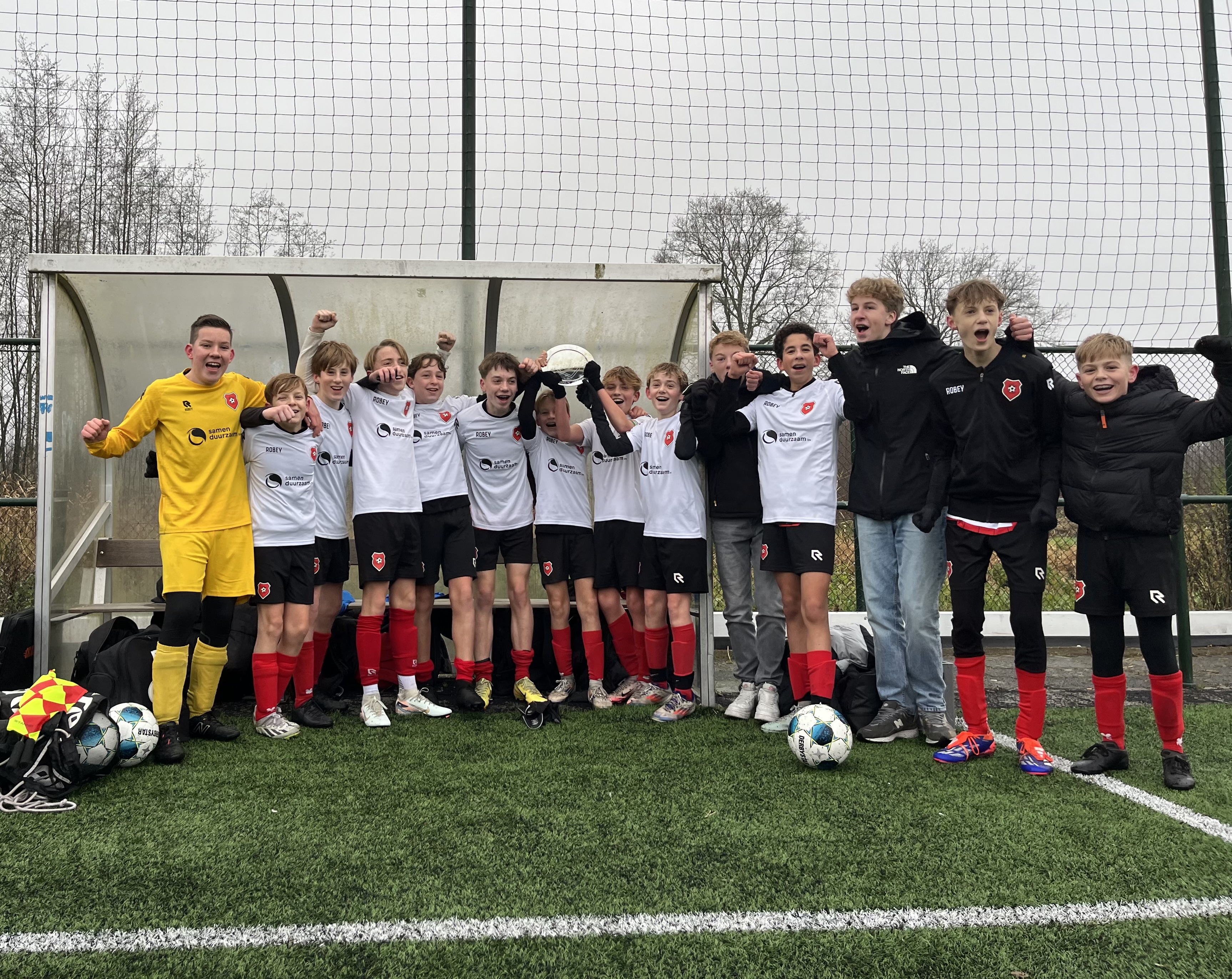 Roda JO14-2 ongeslagen winterkampioen
