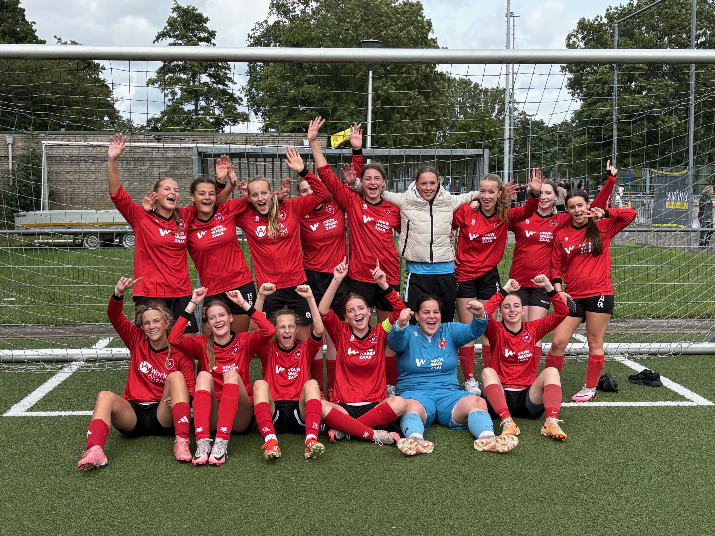 MO17-1 wint internationaal toernooi